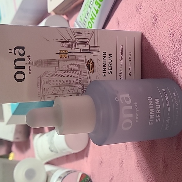 NEW Ona New York Firming Serum - Picture 2 of 3